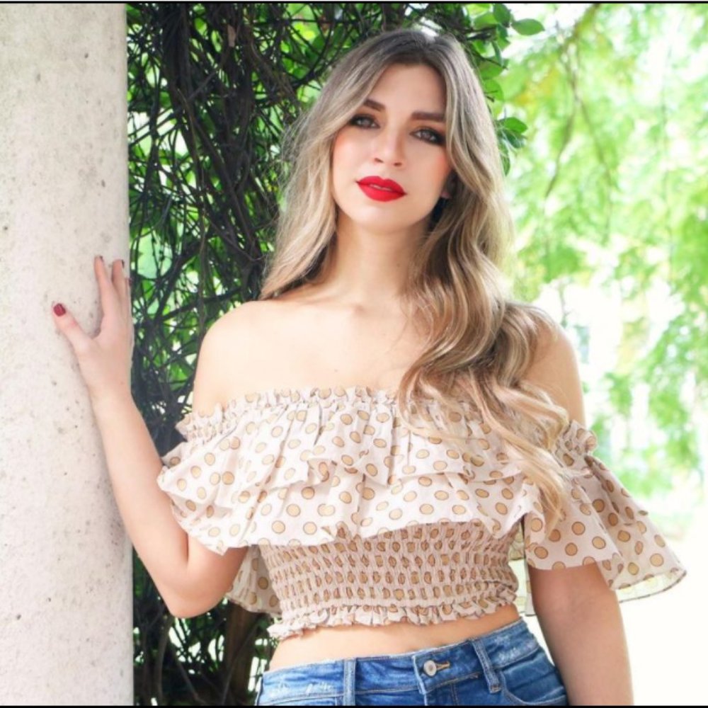 HappyXNature Kate Hudson Ruffle Smocked Cropped Top Off The Shoulder M 227389